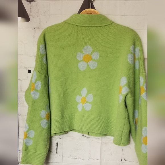 Forever21 plus sweater - Picture 5 of 8